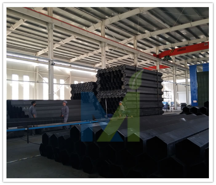 威美濕式靜電除塵器陽極系統(tǒng)導電玻璃鋼陽極管生產車間一角